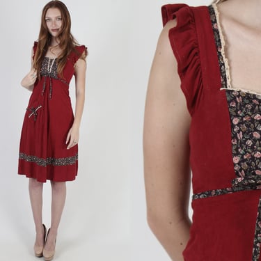 Vintage 70s Burgundy Calico Dress / All over Velvet Country Inspired Dress / Lace Up Corset Tie Tiered Mini Dress 