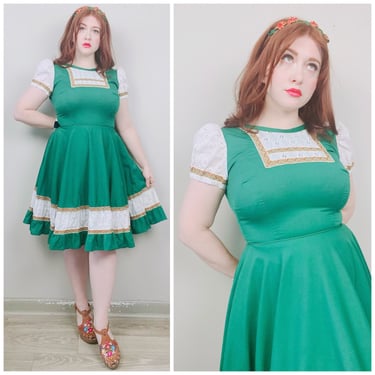 1970s Vintage Poly Cotton Green Oktoberfest Dress / 70s / Seventies Eyelet Puffed Sleeve Bavarian Square Dance Dress / Medium / Large 