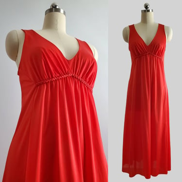 1970s Vanity Fair Nightgown - 70s Lingerie - 70's Sleepwear - Women's Vintage Size Medium / Large 