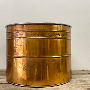 Large Copper Wash Tub Washtub with Spigot Round Barrel Washtub Vintage Metal Planter Garden Can Bucket Oversized Wood Bin Rustic Decor 