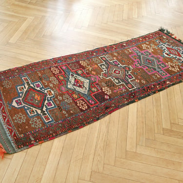 Vintage Turkish Persian Wool Runner Rug Magenta Pink Brown Rhombus Orange Blue Anatolian Antique Folk Art Boho Studio Long Hallway Entrance 