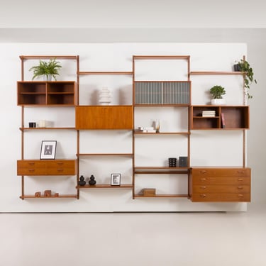 Kai Kristiansen four bay teak wall unit with a dresser, FM Mobler, Denmark 1960s 