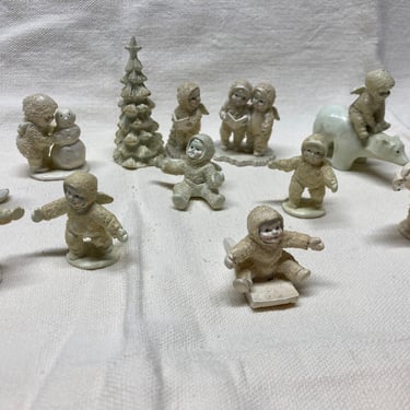 Miniature Flocked Dept 56 Pewter Snow babies set of 12, vintage Snowbaby Figurines Christmas Doll House white Christmas theme 