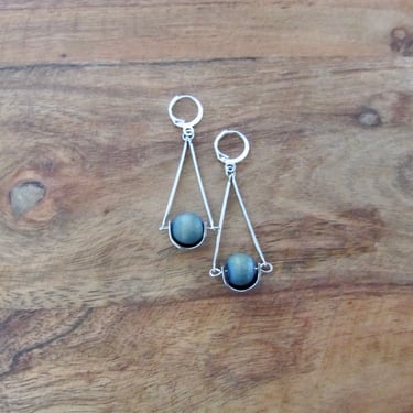 Silver pendulum earrings, teal agate 