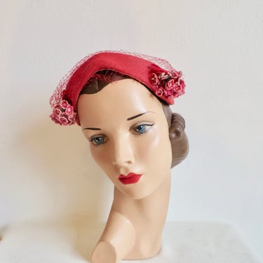 Vintage 1950's Red Straw Floral Fascinator Hat Juliette Cap Tiny Flowers Veil Rockabilly Spring Summer 50's Millinery 