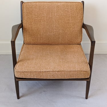 Vintage MCM open arm lounge chair. 