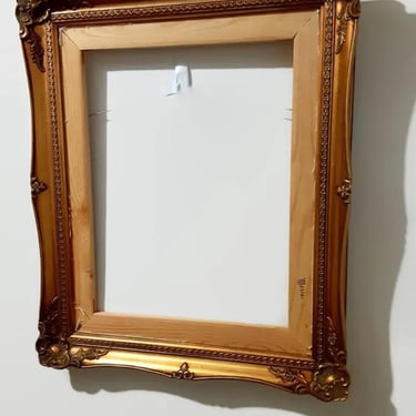 Vintage Rococo Style Wood Frame - Gold Scallop Accent