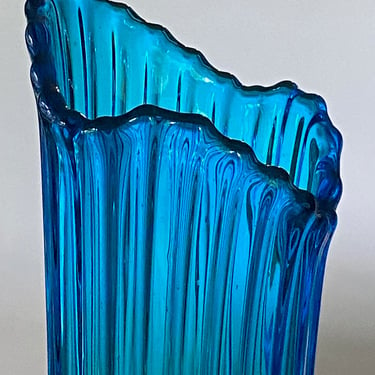 Vintage LE Smith Blue Swung Vase 19