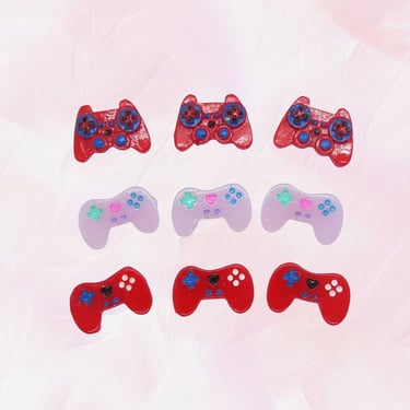 Game Controller Hair Clip - Cute Gamer Girly Barrette - Red & Pink Video Games Control Pad 