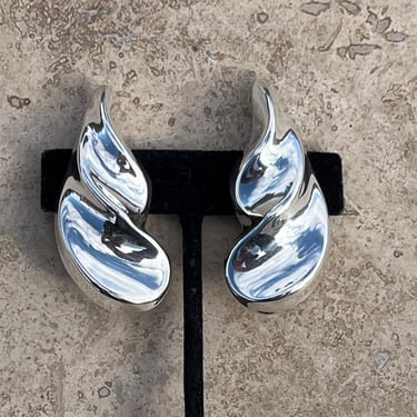 Vintage Mexico Sterling Silver Large Long Impressed Double Comma Clip on Earrings 