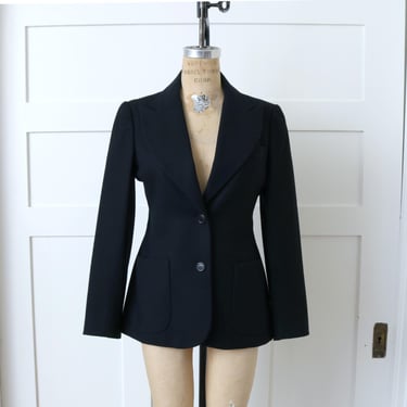 women's vintage 1970s blazer • big collar black wool tailored skinny suit jacket 