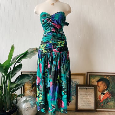 Vintage Bow Back Floral Ruched Dress | Modern Size 4/6 
