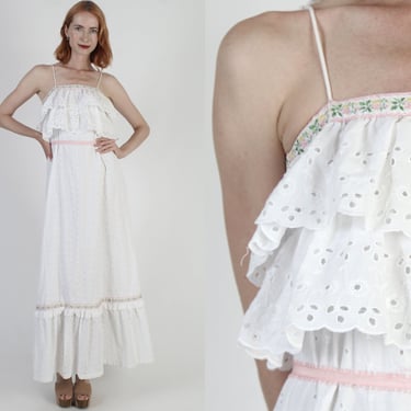 Plain White Embroidered Eyelet Maxi Dress Solid Country Style Gown Empire Waist Tiered Skirt Vintage 70s Peasant Wedding Dress 