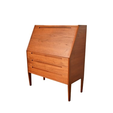 Kai Kristiansen Teak Desk made by HJN Mobler Danish Modern 