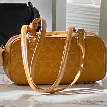 Brighton Bijoux Quilted Leather Shoulder Bag | Tan Heart Charm Handbag | Silver-Toned Hardware 