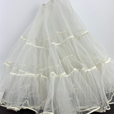 1950'S Petticoat - Off White Tulle Petticoat - Nylon Netted Crinoline with White Binding  -  Women's Size Medium 