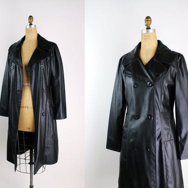 Vintage Y2K black Faux Leather Trench Coat / 90s Coat / Vintage Black Coat / Size M/L 