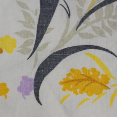 Napkin and Tablecloth Set ~ 65” X 48” Rectangle~ Irish Linen fabric ~MCM Retro Mustard, Lilac, Charcoal Gray~ Modern Floral printed Cloth~ 