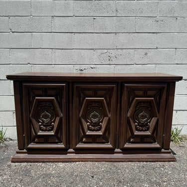 Vintage Console Cabinet TV Media Storage Three Door Entry Bench Credenza Office Antique Hollywood Regency Furniture CUSTOM PAINT Avail 