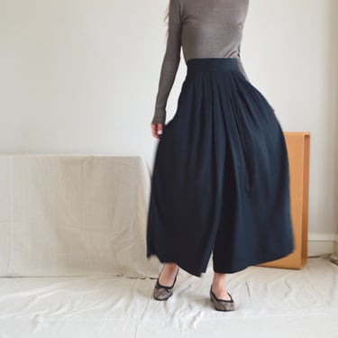 black pleated wide leg pleated culotte trousers / 27w 