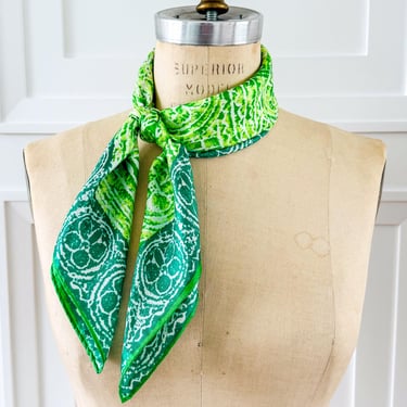 Vintage Scarf Vera Green floral Neckerchief 1970's Square Scarf Hair Tie for Handbag Purse Scarf for Neck Vintage Fashion 1960's Scarf 