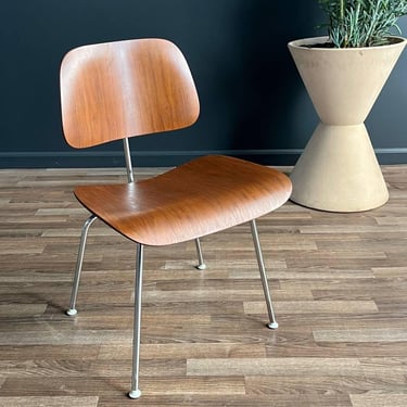 Vintage Mid-Century Modern DCM Chair by Charles Eames for Herman Miller, c.1960’s 