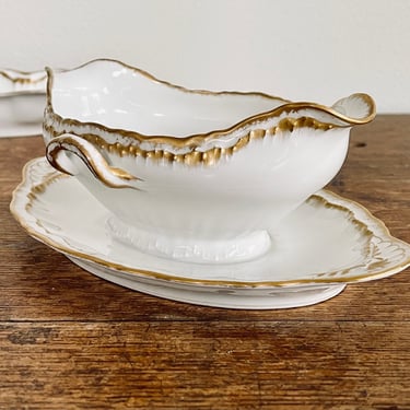 Theodore Haviland Schleiger 22 Limoges France Gravy Boat Sauce Bowl Bone China Antique Gold Edge Hand Painted Handles 