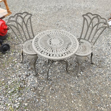 Outdoor Cast Iron and Aluminum Patio Set