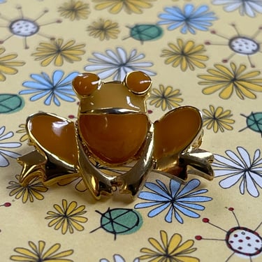 enamel frog brooch 1970s tiny orange and cream lapel pin 