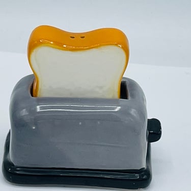 Vintage Knobler Toaster Bread Toast Ceramic Salt & Pepper Shaker Set RARE 