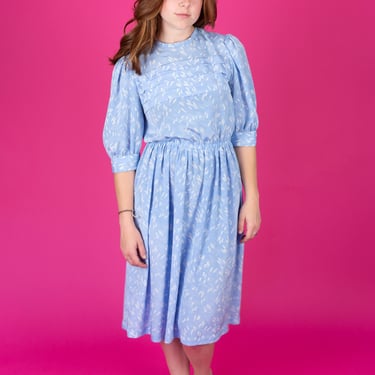 Vintage Light Blue Abstract Patterned Summer Dress with Pleat Detail, Elastic Waist, and Puff Sleeves 