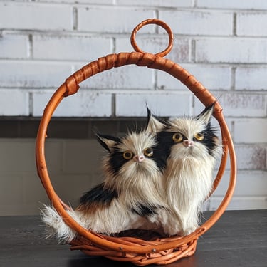 Realistic Cat (Rabbit Fur) Basket Hanging 