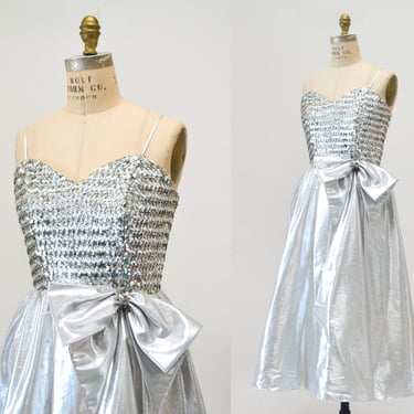 Vintage 80s Party Dress Small Medium Silver Metallic Sequin 80s Prom Dress// 80s Vintage Silver Sequin Dress Barbie New Years Small Medium 