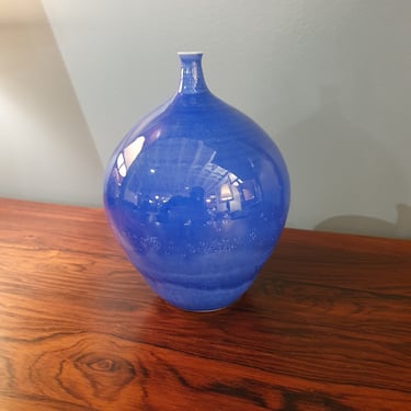 Beautiful studio pottery bud vase 