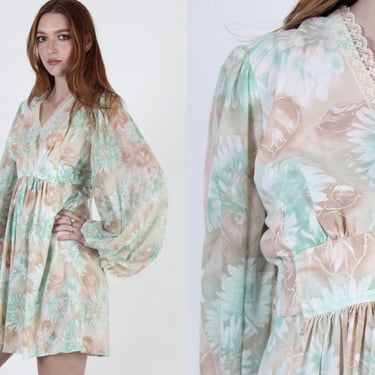 Kimono Sleeve Dress / Watercolor Muter Floral Dress / Angel Sleeves Short Bohemian Dress / Vintage 70s V Neck Festival Wrap 