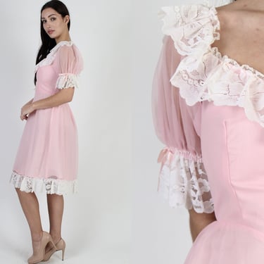 Romantic Country Saloon Dress / Vintage Full Skirt Plantation Style / Colonial Western Knee Length Mini Dress 