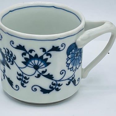 Vintage Lovely Blue Danube Coffee Mug  in the Blue Onion pattern- Japan- Great Condition Banner Mark 