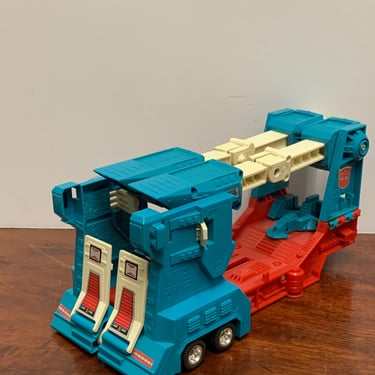 1980s G1 Ultra Magnus Transformer (2 Pieces) 