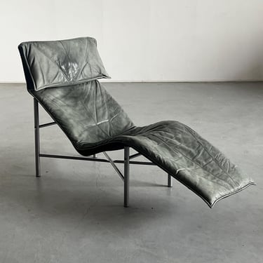 Vintage Leather Chaise Longue in Faded Green Leather by Tord Bjorklund for Ikea, Sweden, 1980s / Scandinavian Mid-Century-Modern Daybed 