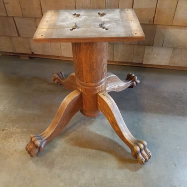 Vintage Quarter Sawn Oak Table Base.