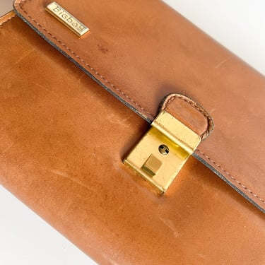 1970s Saddle Tan Leather Clutch