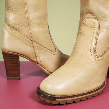 Vintage tall leather boots blonde high heels late 1970s almond toe western stitching cowgirl chic brass toe guard (7 narrow) 