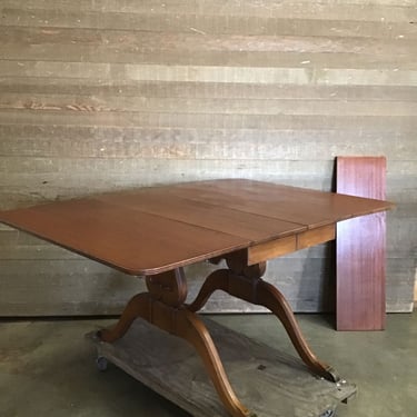 Vintage Mahogany Dining Table (Tacoma)