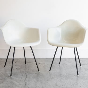 1950s Vintage Eames for Herman Miller DAH Fiberglass Arm Shell Chairs in a Parchment Off White (Pair) - circa 1950s 