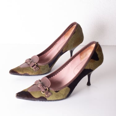 Vintage MIU MIU Camo Pony Hair Pump with Leather Buckle Detail in Green + Brown 90s Y2K Made in Italy Camouflage 