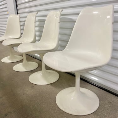 Mid-Century Modern Fiberglass Tulip Chairs Styled After Eero Saarinen - Set of Four