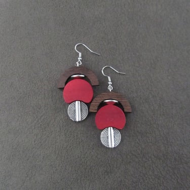 Carved wooden ethnic earrings red silver 
