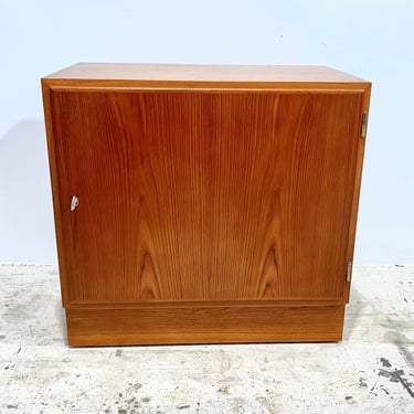 Vintage 60s Danish Modern Teak Cabinet by Poul Hundevad 