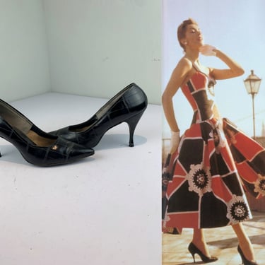 Snapping to Attention - Vintage 1950s Embossed Black Leather Stiletto Heels Shoes - 9 1/2 B 