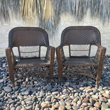 ( set of 2 ) Brown Wicker Patio Chairs